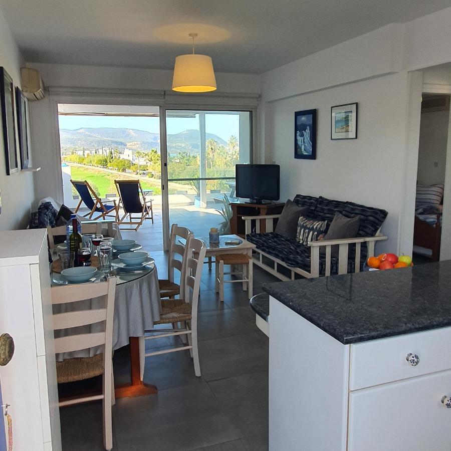 Latchi Ithaki, 2 Bedroom Penthouse Bagian luar foto