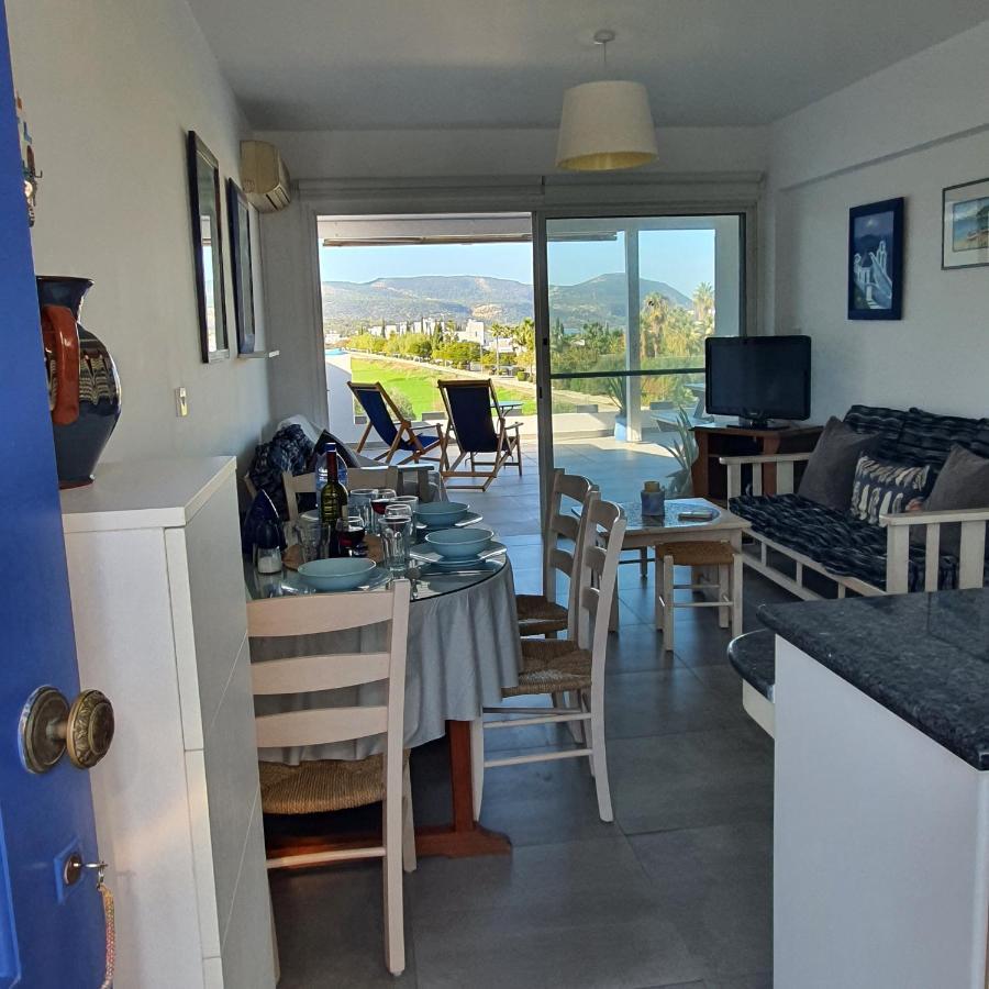 Latchi Ithaki, 2 Bedroom Penthouse Bagian luar foto