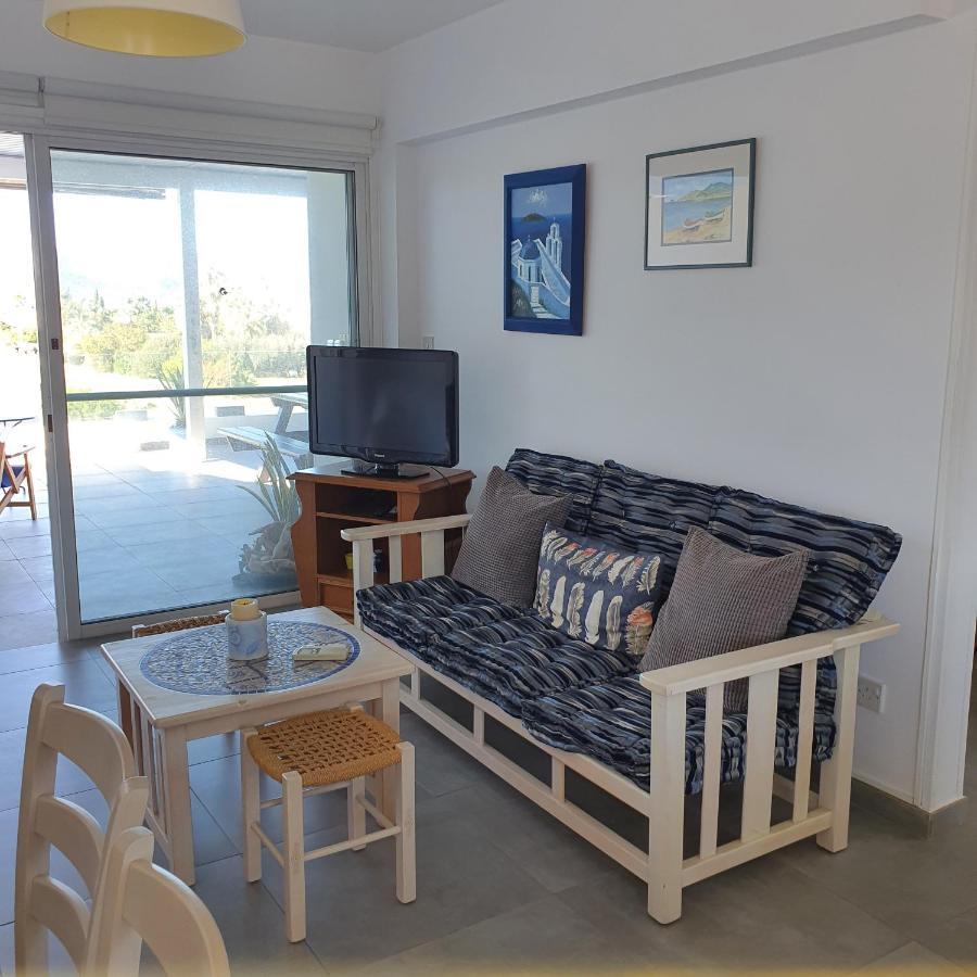 Latchi Ithaki, 2 Bedroom Penthouse Bagian luar foto
