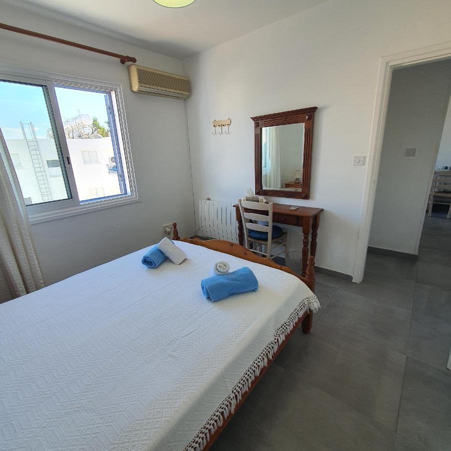 Latchi Ithaki, 2 Bedroom Penthouse Bagian luar foto